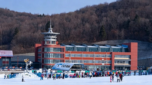 帽儿山高山滑雪场