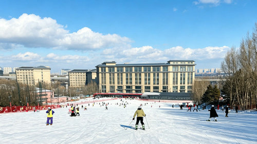 名都滑雪场