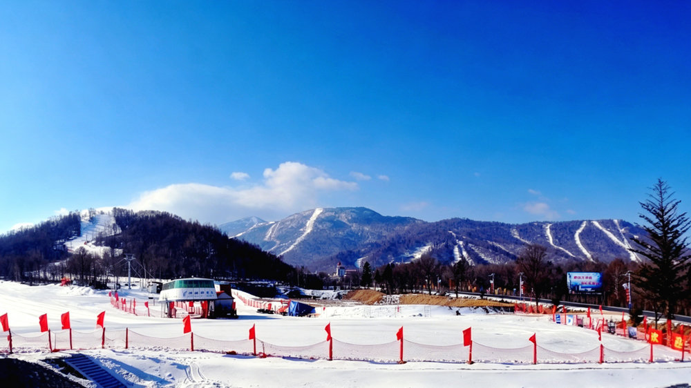 雅旺斯滑雪场
