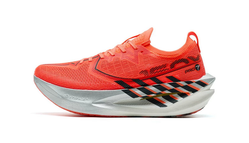 特步160X 7.0 PRO跑鞋.jpg