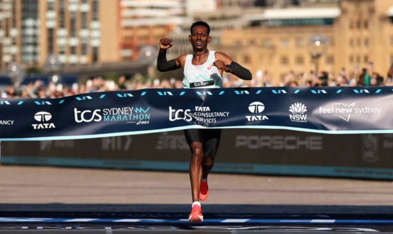 埃塞俄比亚选手 Hailemaryam Kiros 身穿 ASICS METASPEED SKY TOKYO 夺得悉尼马拉松冠军.jpg